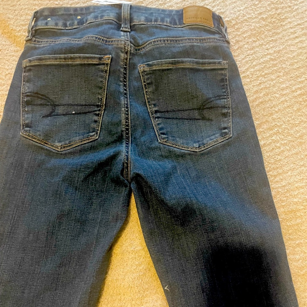 NWT American Eagle high rise skinny kick jeans.